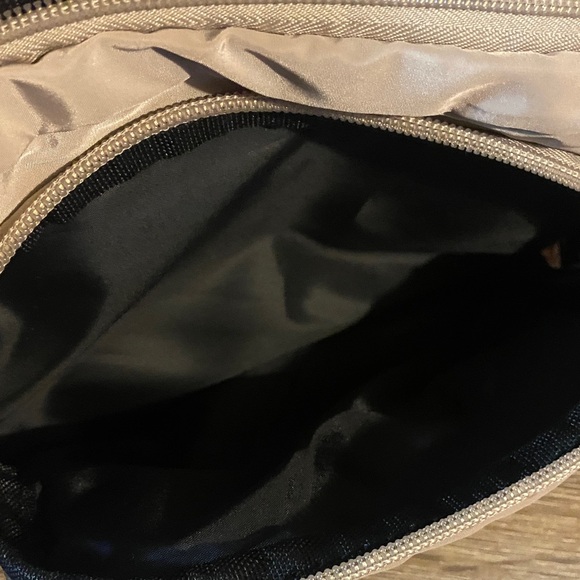 RBX Active NWOT Women's or Men’s Tan Waist or Crossbody Bag 8.5x6x1.5 3 Pockets - Picture 7 of 10